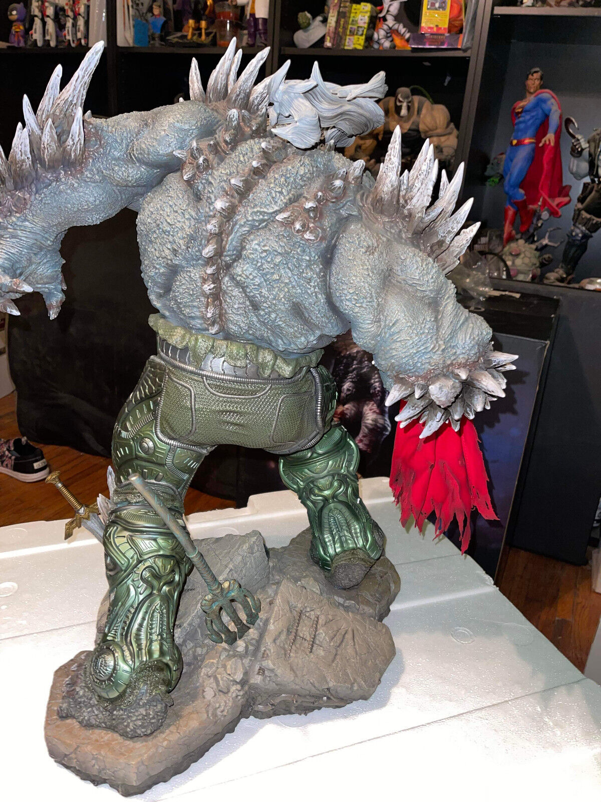 Doomsday DC Comics aquette Sideshow Collectible Statue