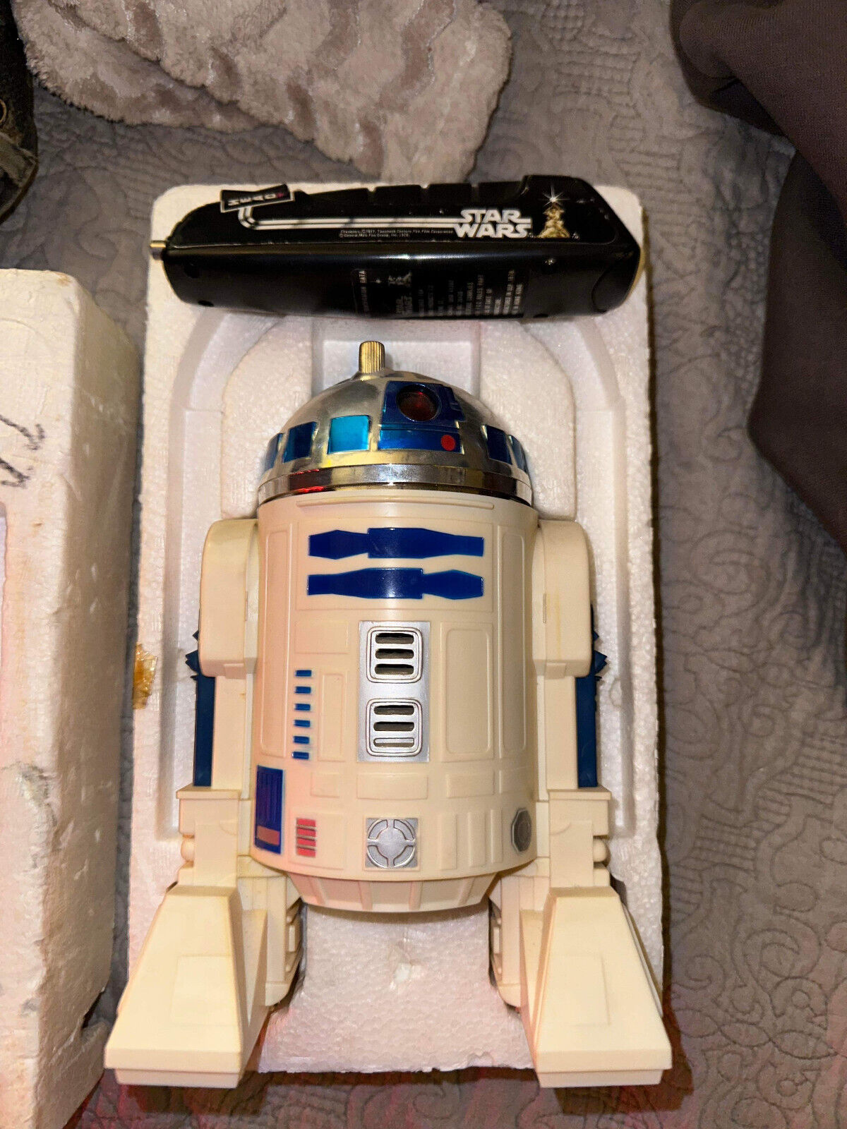 Original Vintage Kenner Star Wars R2-D2 Radio Controlled