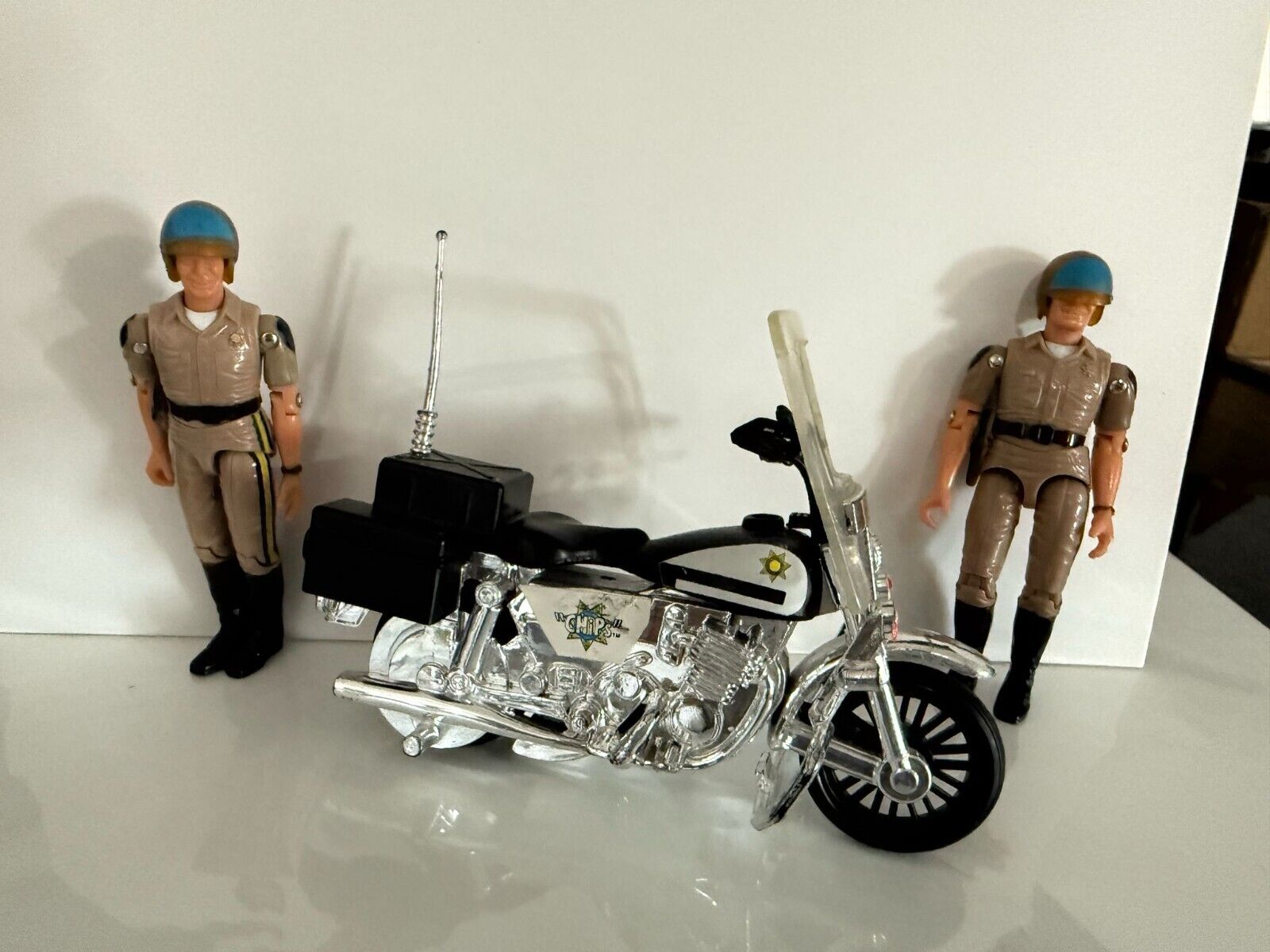 Rare 1980 Mego Chips California Highway Patrol Motorcycle w Figures
