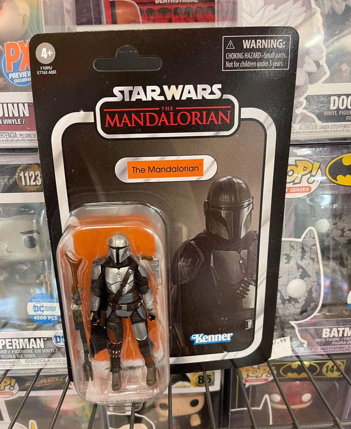  STAR WARS Retro Collection The Mandalorian (Beskar) Toy  3.75-Inch-Scale The Mandalorian Collectible Action Figure, Accessories :  Toys & Games