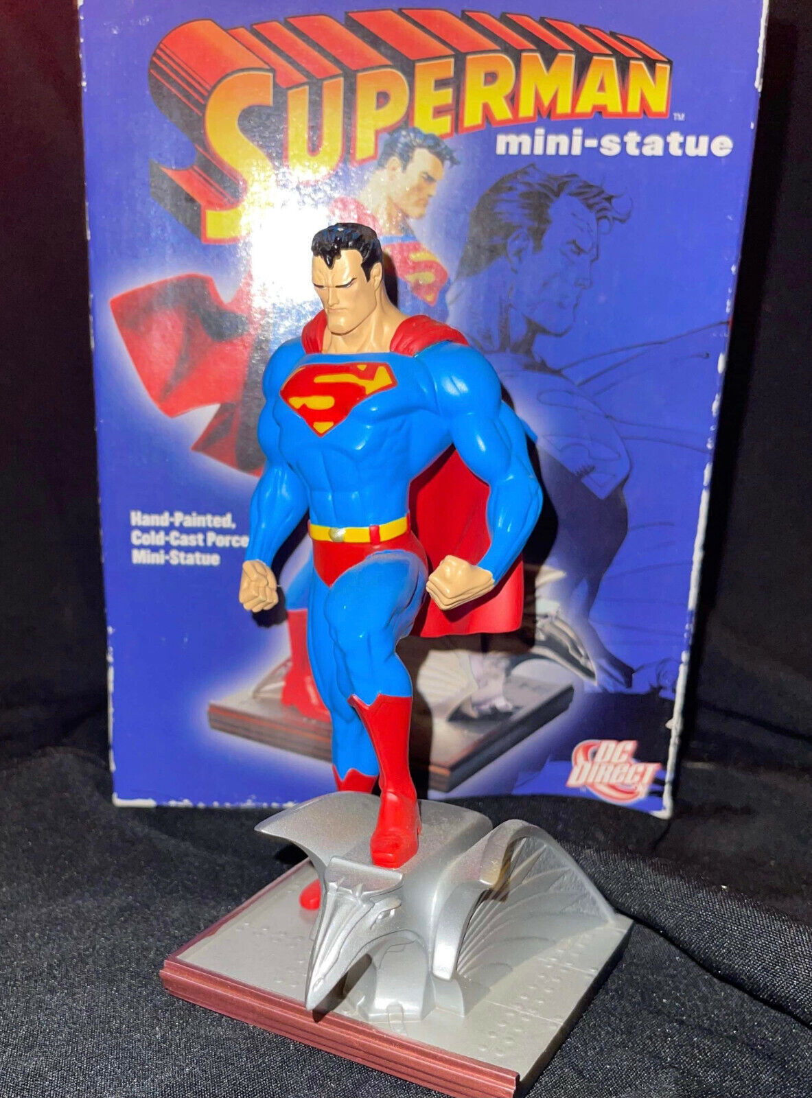 DC Direct Superman Cold Cast Porcelain Mini-Statue - Jim Lee