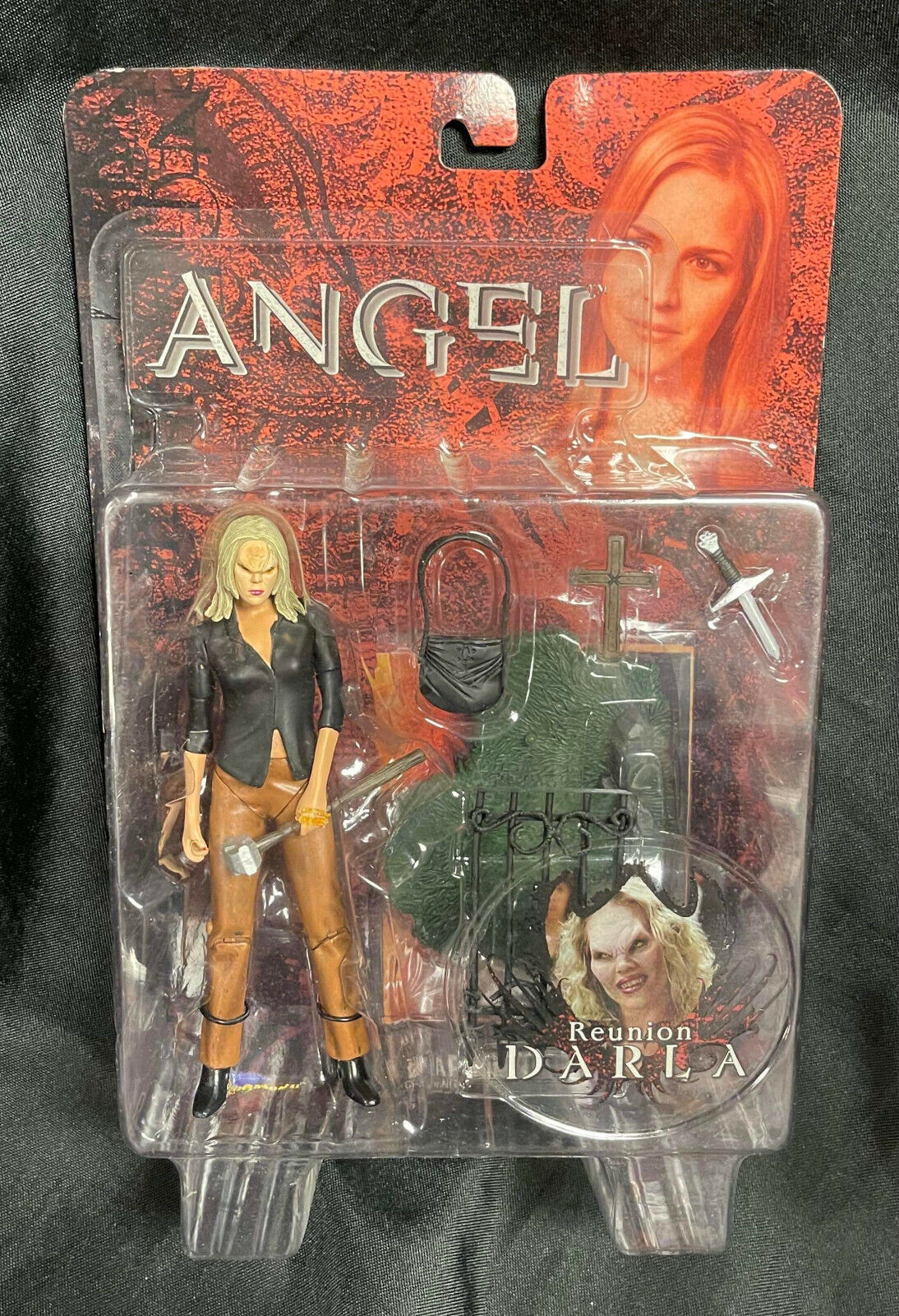 Diamond Select Toys Buffy Angel Reunion Darla Action Figure