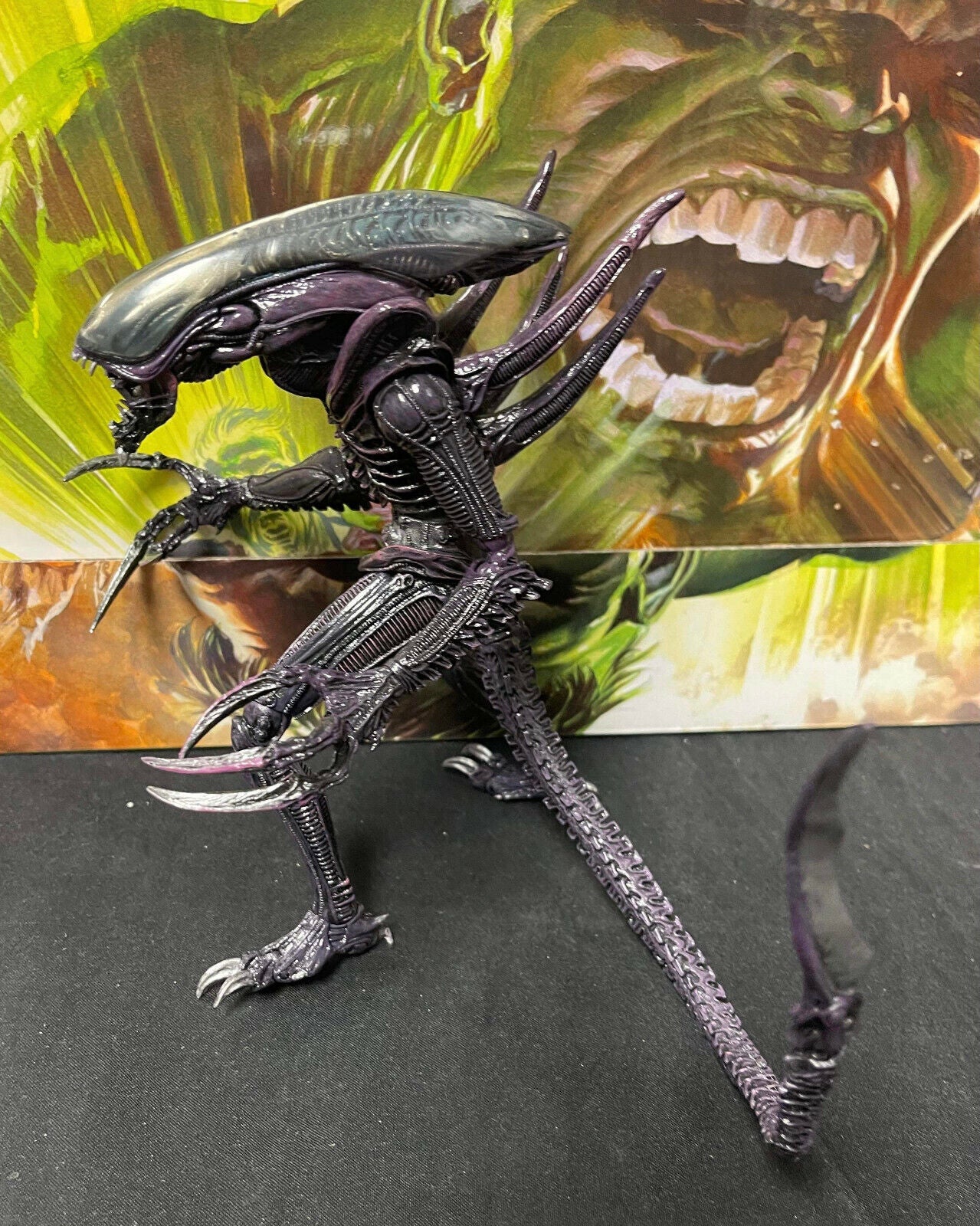 NECA Aliens 2019 Collectors Club Exclusive Alien Warrior 7" Action Figure Loose)