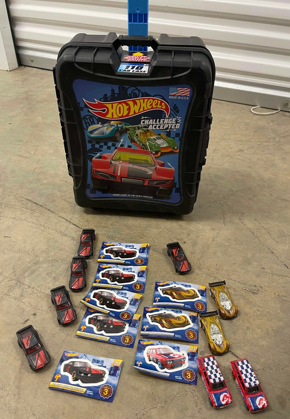 Hot Wheels Challenge Accepted Car Carry Case With Wheels 110 Car Capacity