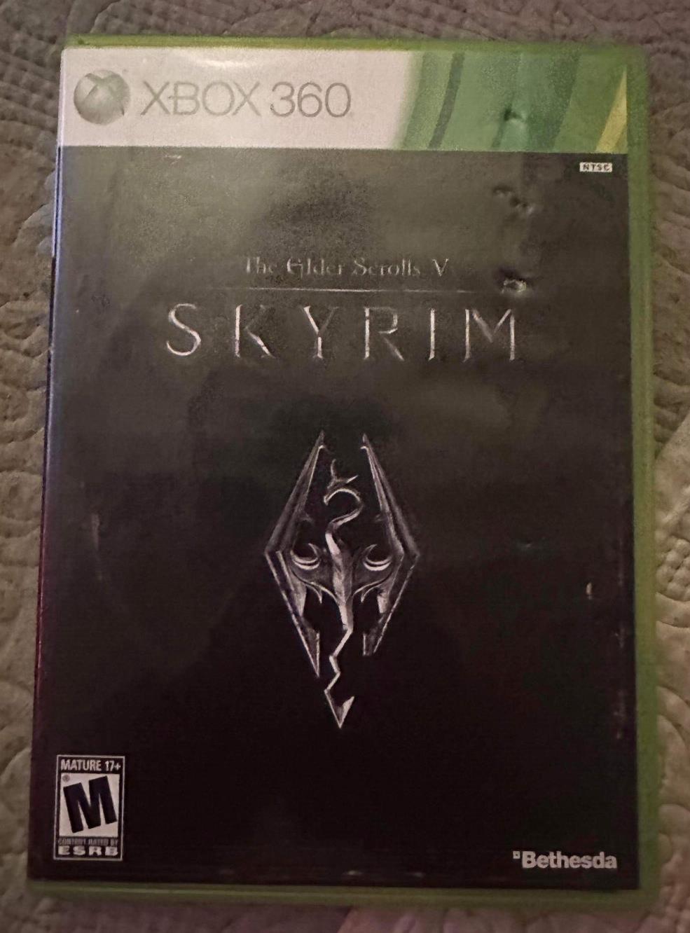 The Elder Scrolls V: Skyrim - Xbox 360 Game