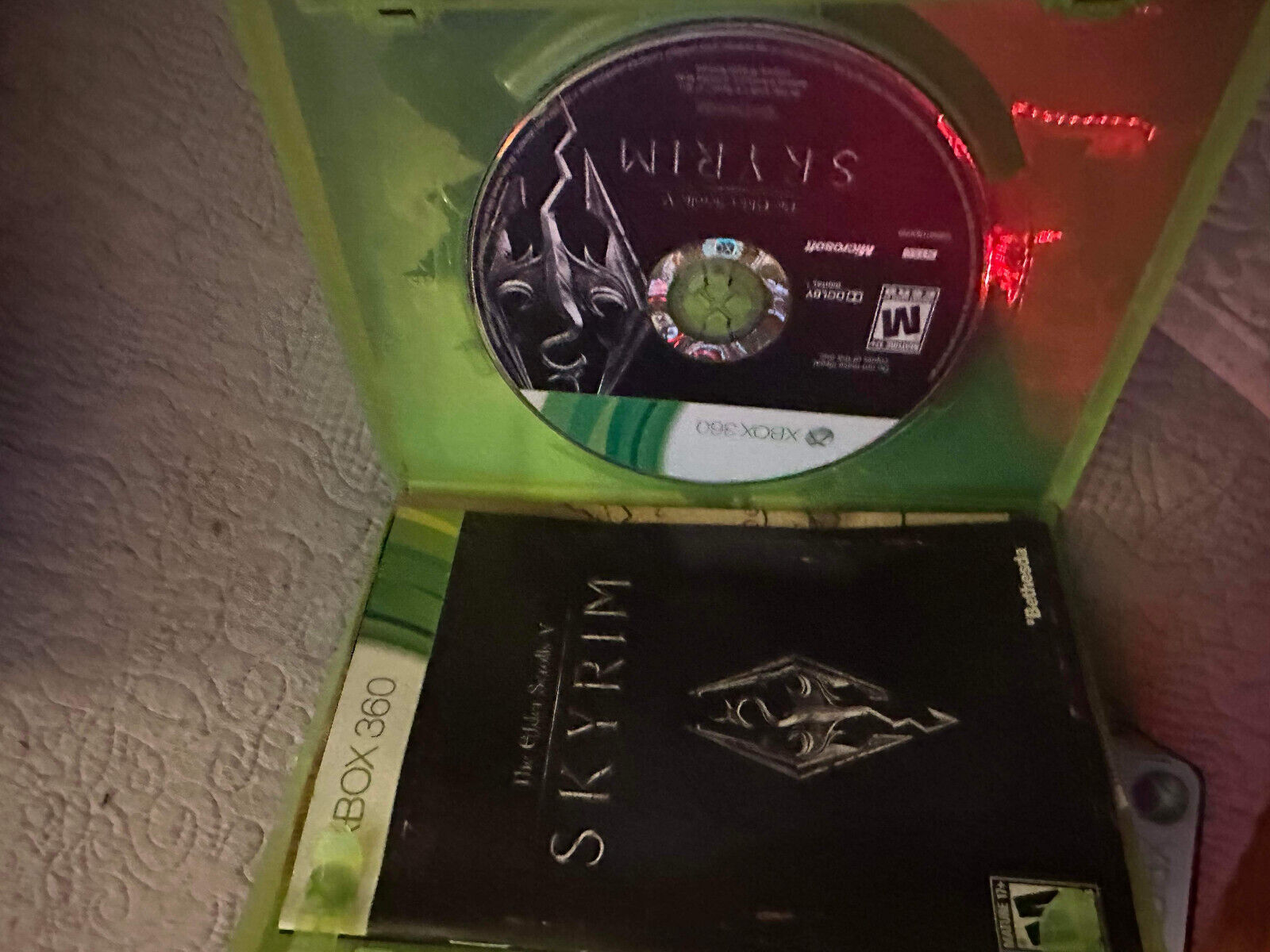 The Elder Scrolls V: Skyrim - Xbox 360 Game