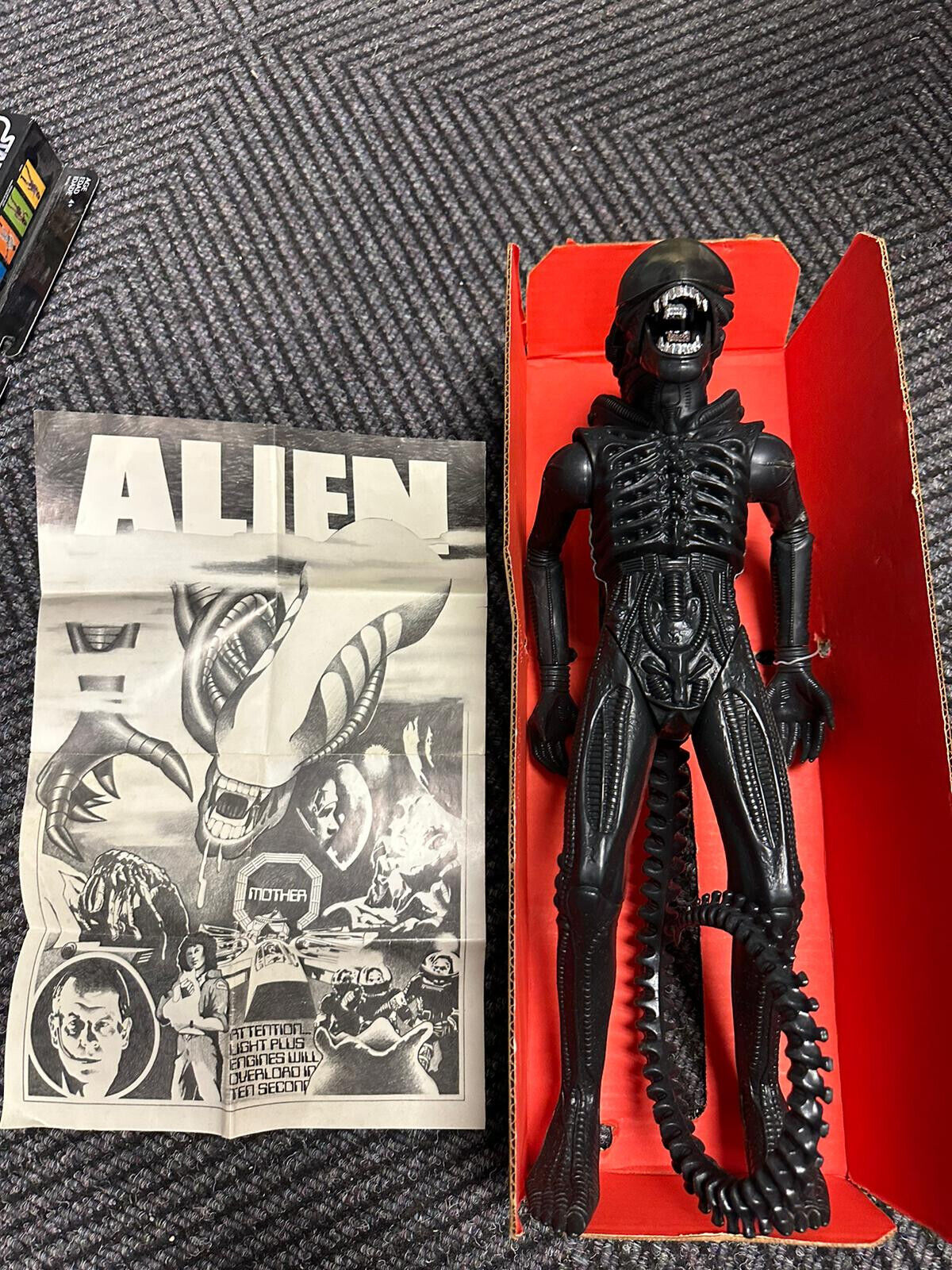 Vintage Kenner Alien Figure - Signed by Several  Original Cast Members