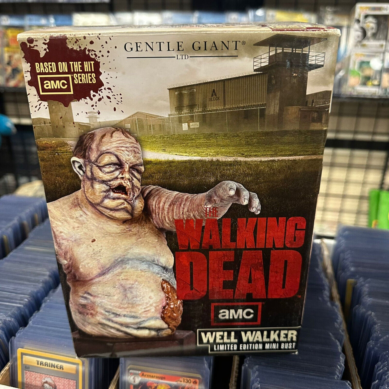 Gentle Giant TWD Walking Dead WELL Walker Zombie